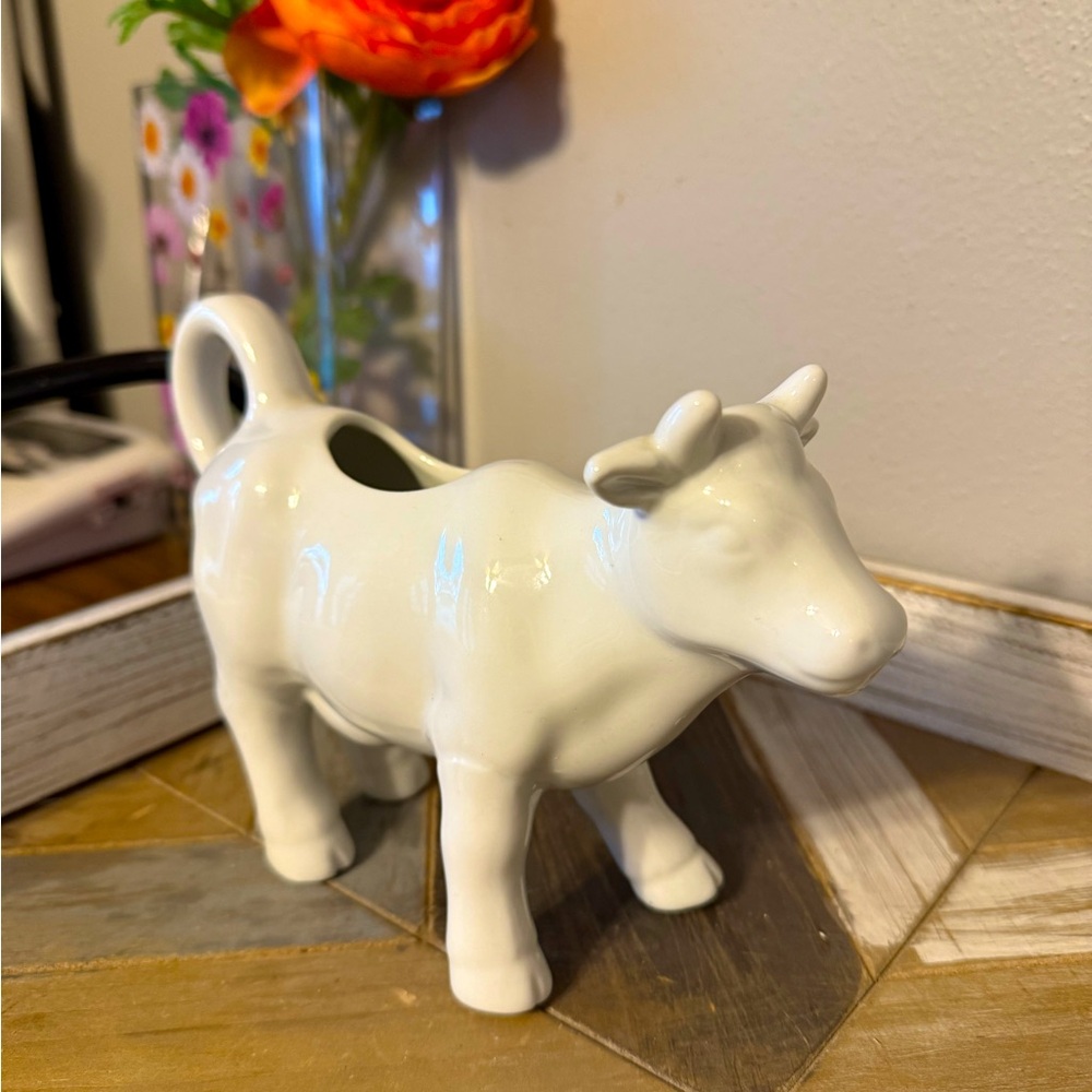 Vintage White Porcelain Cow Creamer Made In Japan.